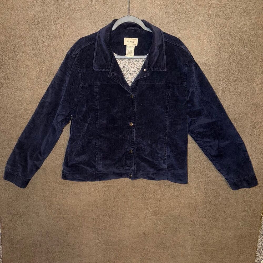 Vintage 90s L.L.Bean Women’s Corduroy Barn/Chore Jacket with floral lining, XL